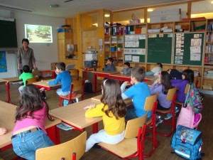 La classe de cycle 2 :  8 ans attentifs et interessés